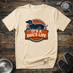 It's A Dog's Life Dachshund Vintage Badge T-Shirt – Retro Dog Lover Graphic Tee for Wiener Dog Owners & Pet Parents