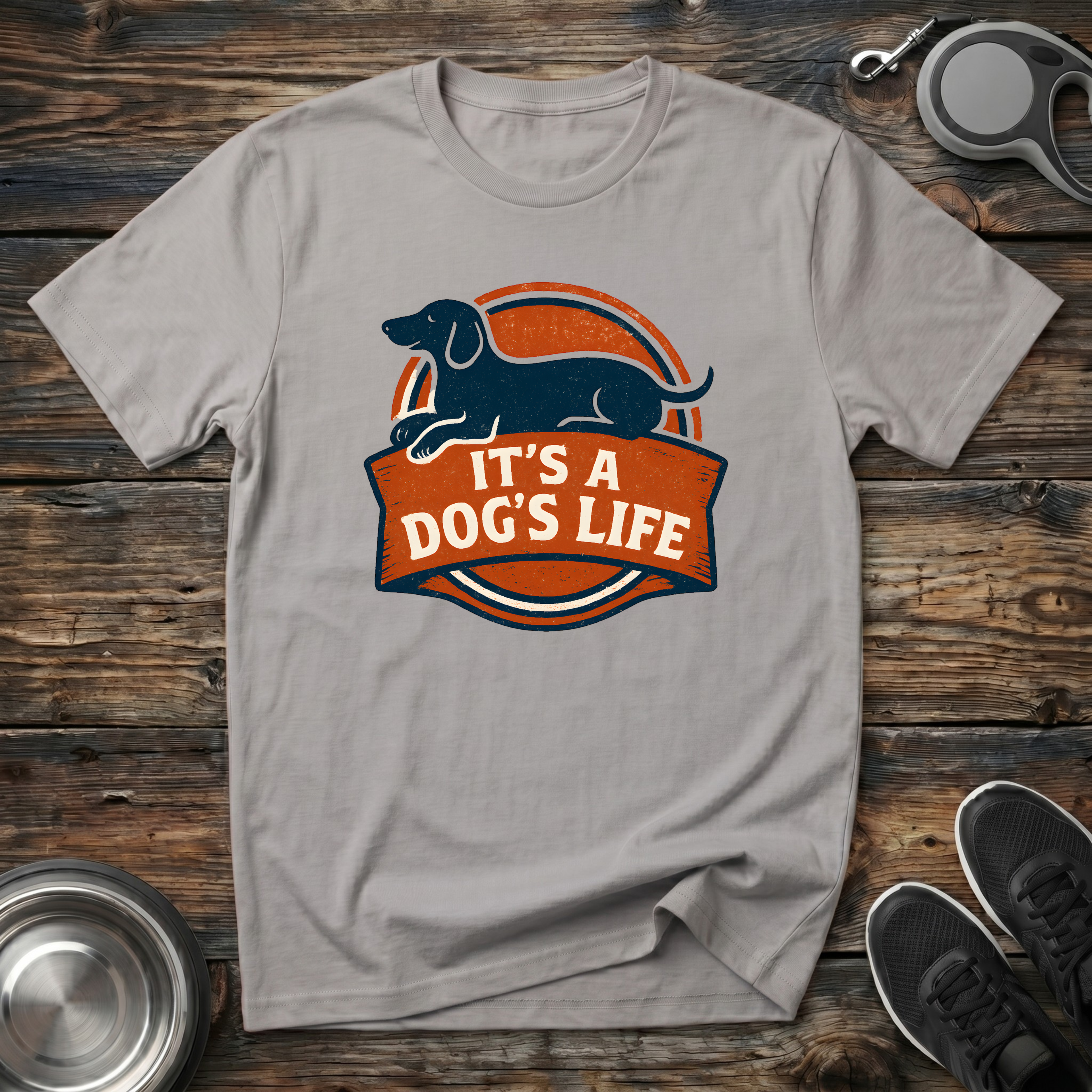 It's A Dog's Life Dachshund Vintage Badge T-Shirt – Retro Dog Lover Graphic Tee for Wiener Dog Owners & Pet Parents