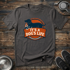 It's A Dog's Life Dachshund Vintage Badge T-Shirt – Retro Dog Lover Graphic Tee for Wiener Dog Owners & Pet Parents