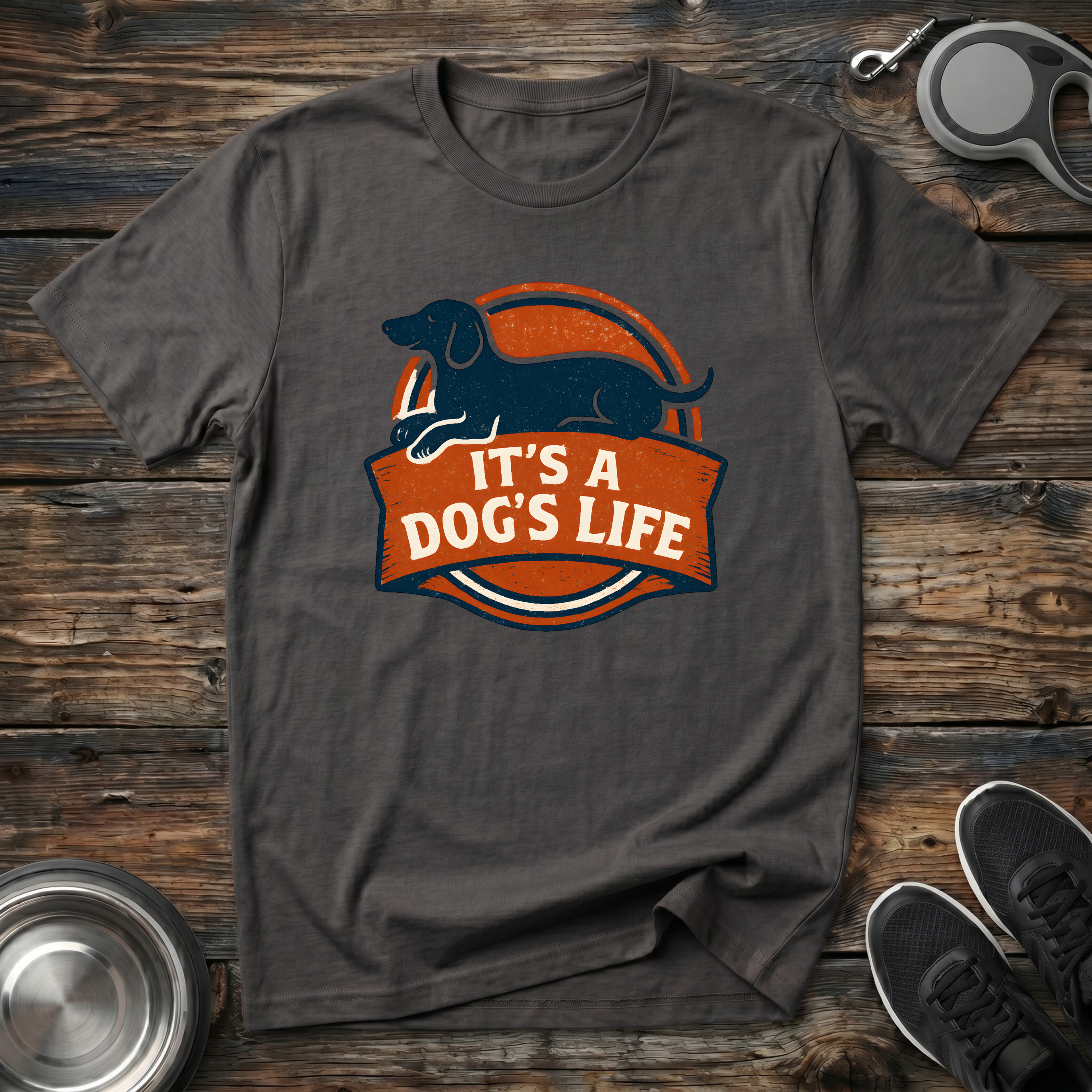 It's A Dog's Life Dachshund Vintage Badge T-Shirt – Retro Dog Lover Graphic Tee for Wiener Dog Owners & Pet Parents