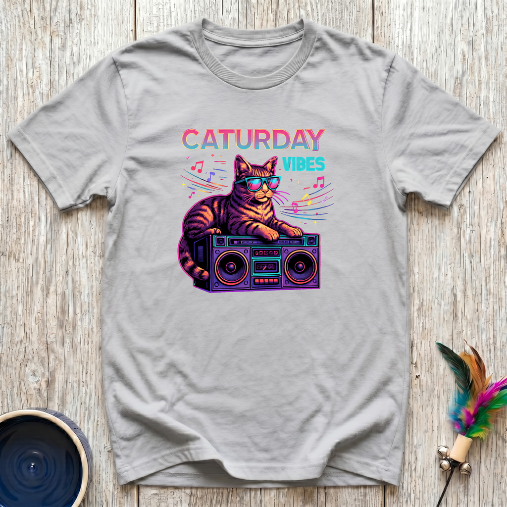 Caturday Vibes Funny Cat Graphic T-Shirt – Retro Boombox Cat Tee for Cat Lovers & Cat Moms