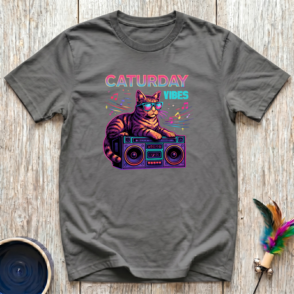 Caturday Vibes Funny Cat Graphic T-Shirt – Retro Boombox Cat Tee for Cat Lovers & Cat Moms
